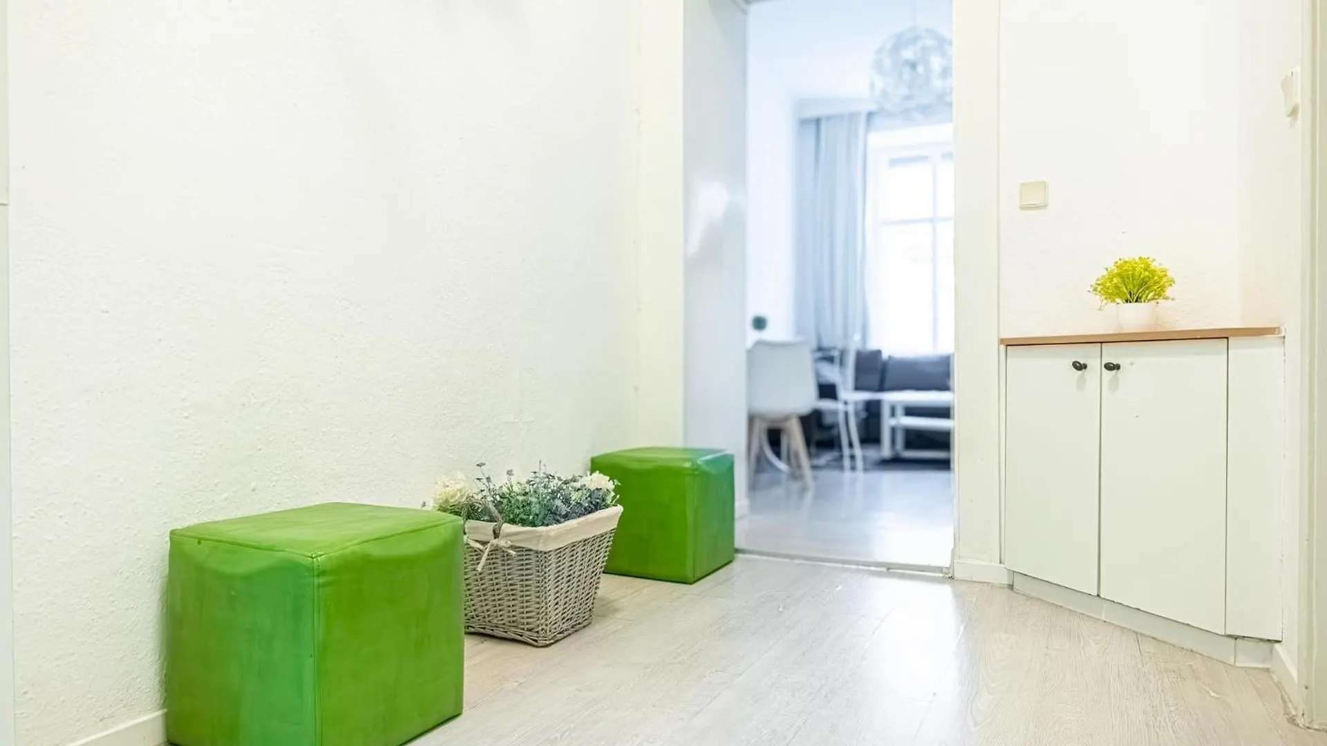 Trendy 1Br & 1Lr Near Rennweg, Great City Links Apartman